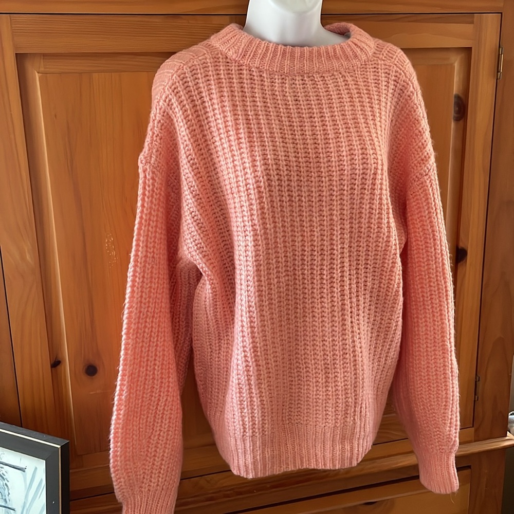 Pink Sweater πΈπ - Picture 9 of 16
